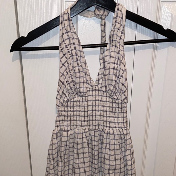 Backless Summer Romper - Picture 1 of 4